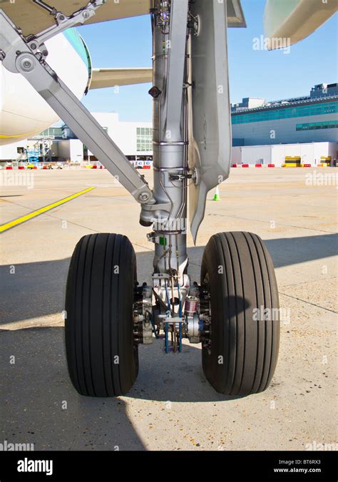landing gear struts  res stock photography  images alamy