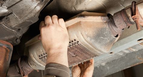 catalytic converters  worth  weight  gold   rising material prices carscoops