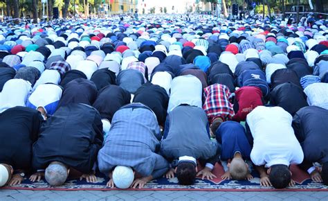 nis muaji i ramazanit për besimtarët myslimanë lajme al