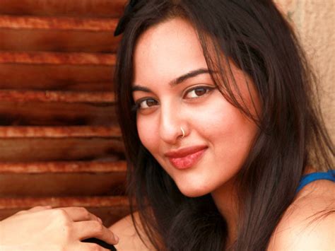 Sonakshi Sinha Hot Photos Sonakshi Sinha Pictures Images Wallpapers