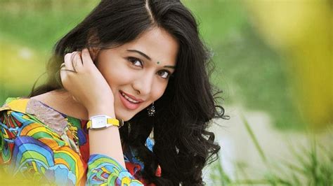 gorgeous preetika rao hot and spicy pics and hd photos images