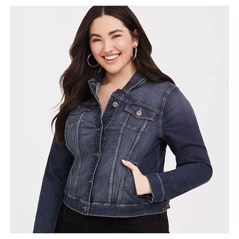 17 Best Plus Size Denim Jackets You’ll Love 2021