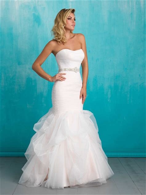 bridal dresses suitable for large busts tips and top