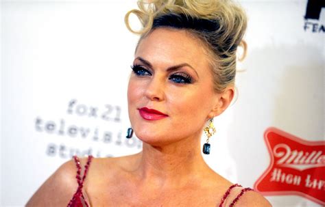 elaine hendrix at sex and drugs and rock and roll season 2