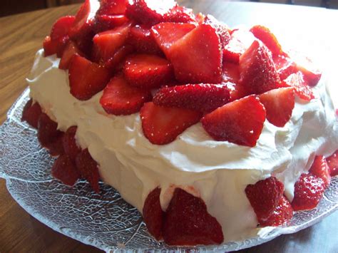 quiet sensational strawberry dessert