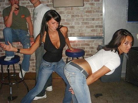 photofunmasti drunk girls doing crazy things on party [32