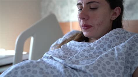 Woman Screaming Giving Birth Videos And Hd Footage Getty Images
