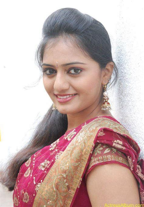 Tv Serial Artist Aishwarya Hot Stills In Saree Actress Album