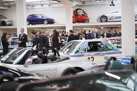 bmw honors  dealers   world excellence  sales awards presented  munich bmw news