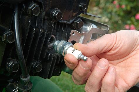 safely remove  lawn mower spark plug   tool aftonvillacom