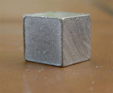 filemetal cube aluminiumjpg