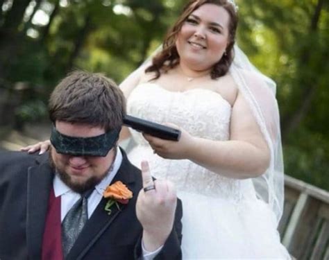 13 Of The Most Cringeworthy Wedding Photos Ever