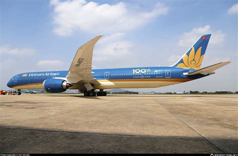 vn  vietnam airlines boeing   dreamliner photo  huy  gia id