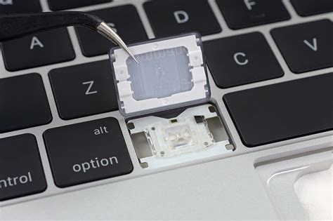 macbook pro keyboard   throwback     ifixit