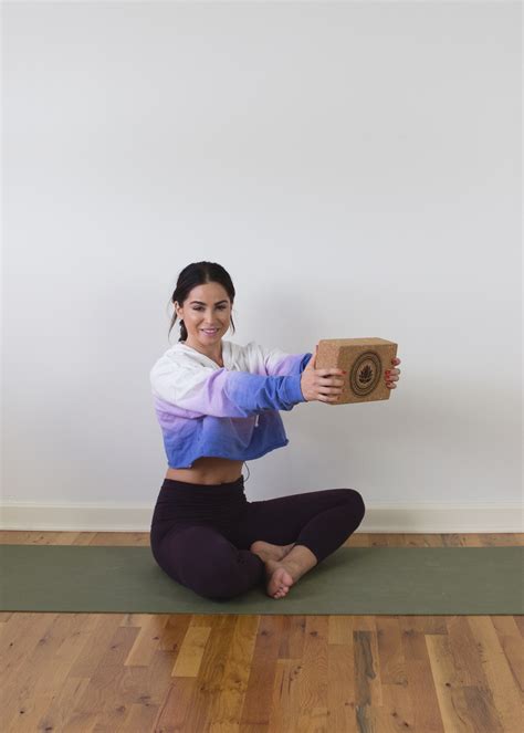 yoga  build arm strength yogabycandace