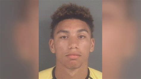 teen may go to prison for taking nude pictures of himself