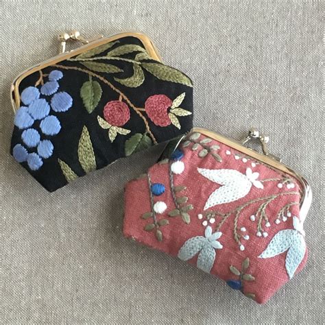 embroidery yumiko higuchi and alike에 있는 gouri joshi님의 핀 자수 파우치