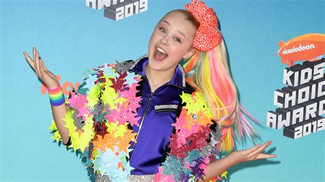watch jojo siwa as “it” villain pennywise on dancing with the stars