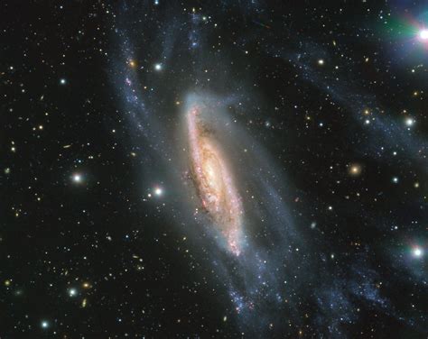 ngc  astronomers capture stunning image  magnificent spiral galaxy