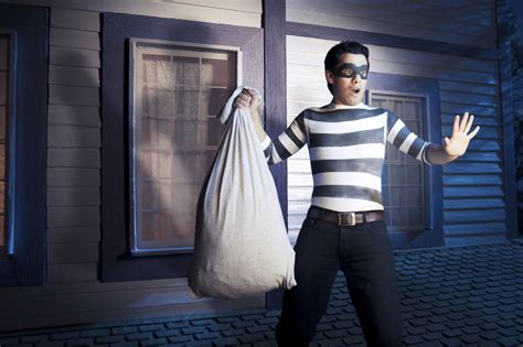 bizarre burglaries  strangest robberies     place