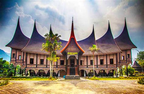 mengenal rumah gadang khas minangkabau blog ruparupa