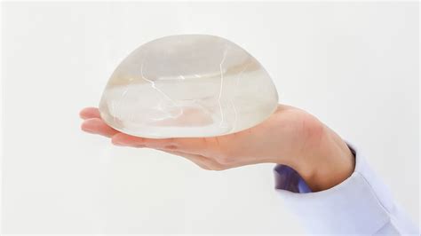 What It S Really Like To Get Breast Implants The Aedition