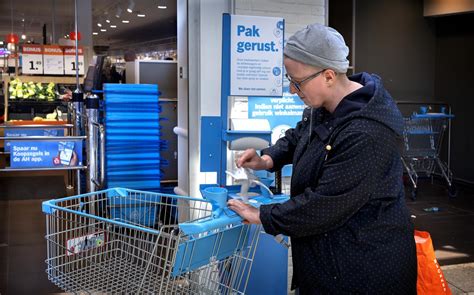 anderhalvemetermoeheid tijdens het winkelen  assen en groningen  spray dat karretje effe