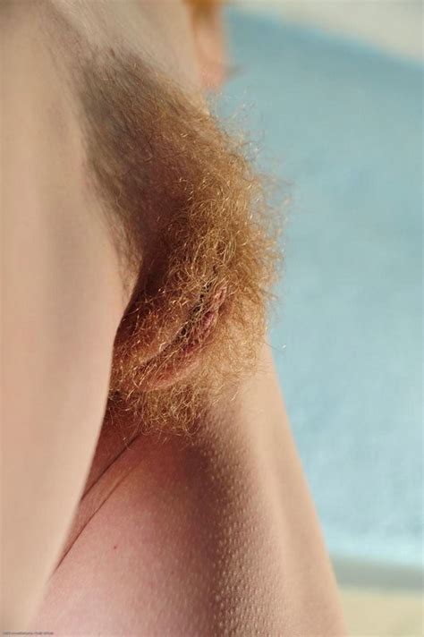 skinny redhead milf clelia shows her hairy muffin pichunter