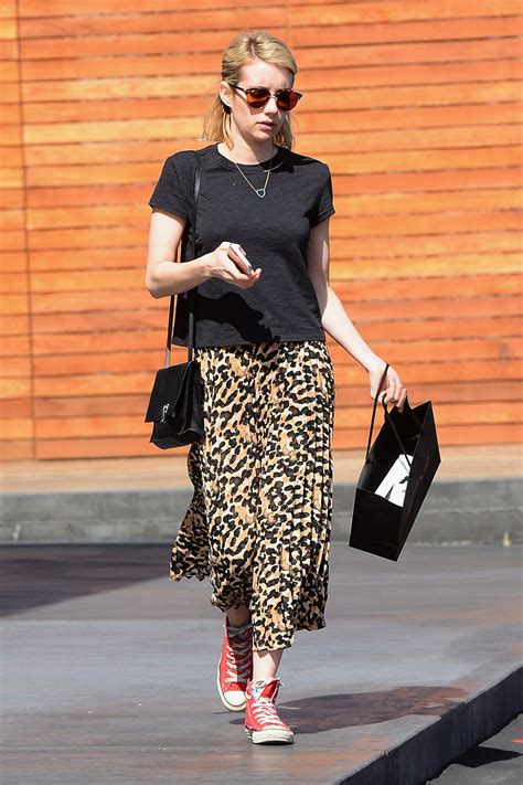 Emma Roberts Street Style Out In Los Angeles Ca 2 23