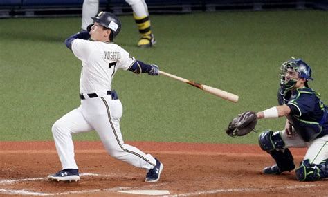 baseball masataka yoshida  hero  orix rallies    game