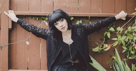 Hear Carly Rae Jepsen S Assertive Song Cut To The Feeling Rolling Stone