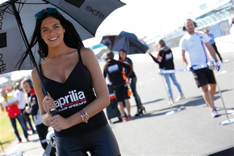 list of synonyms and antonyms of the word motogp paddock girls