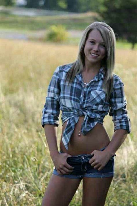Pin By Nonie On Randomness Sexy Cowgirl Country Girls Redneck Girl