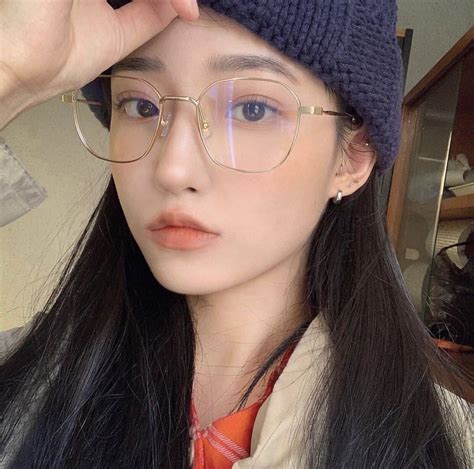 ↬ ｡ﾟ͏𝖼𝗋𝗎𝗇𝖼𝗁𝖼𝗋𝗎𝗇𝖼𝗁𝗂𝖾𝗌 Ulzzang Glasses Uzzlang Girl Girls With Glasses