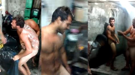 pedreiros safados tomando banho pelados vídeo amador