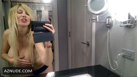 nadeea volianova topless selfies in cosmopolitan hotel in las vegas aznude