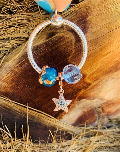 blue  hue grab   pendant  showcase  favorite  piece set    ocean