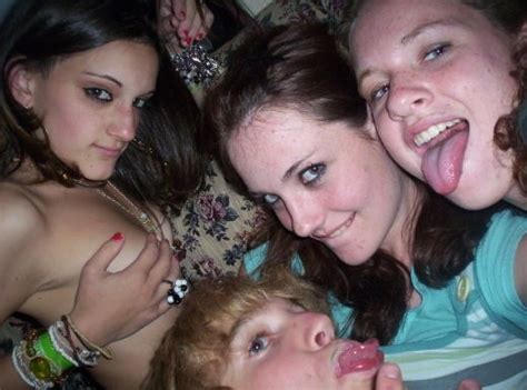 drunk teen chicks naked and naughty during sleepover pichunter