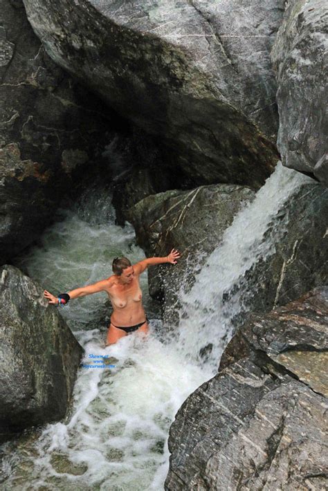 Nude Girl At The Waterfall January 2017 Voyeur Web