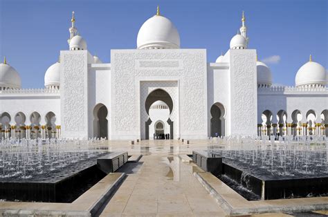 sheikh zayed grand mosque  abu dhabi pictures united arab emirates  global geography