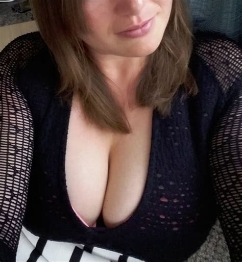 Busty Wife From Exeter Devon Shows Off Her Deep Cleavage
