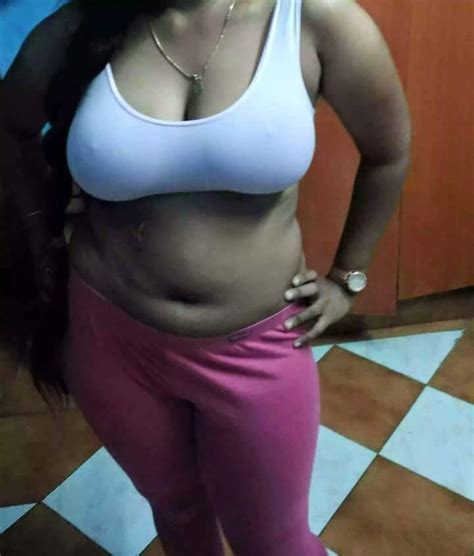 desi milf woman expose milky breasts in sleeveless bra at home aunties nude club