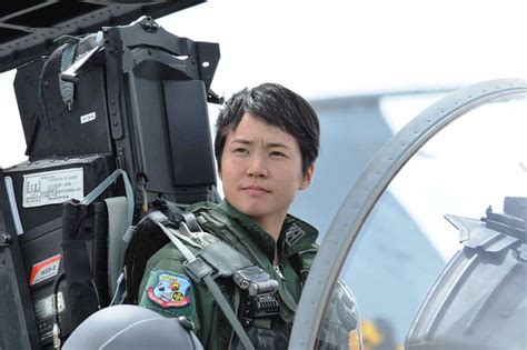 Japan Gets First Female Fighter Pilot Inspired By Top Gun Movie Blog