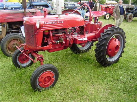 farmall cub tractor construction plant wiki  classic vehicle  machinery wiki