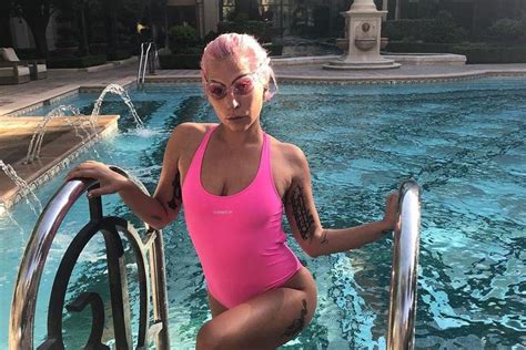 lady gaga takes a naked ice bath following stage fall in las vegas