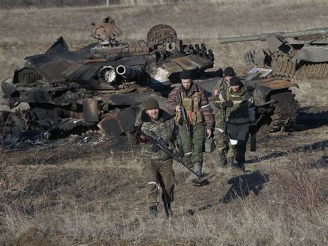 ukraine government battles pro russia rebels