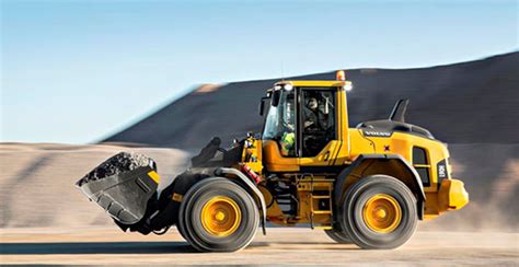 volvo  series front  loaders master durability  efficiency
