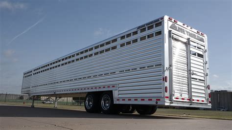 ground load aluminum semi trailer elite custom aluminum horse  stock trailers