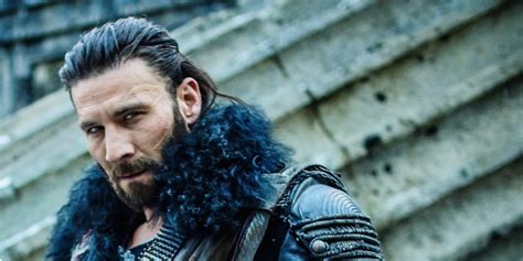 Zach Mcgowan Talks Roan And Vane In The 100 And Black Sails Inverse