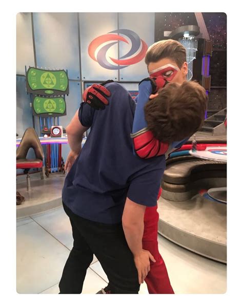 jenrry jasper x henry jace norman sean ryan fox henry danger en 2019 chicos guapos henry